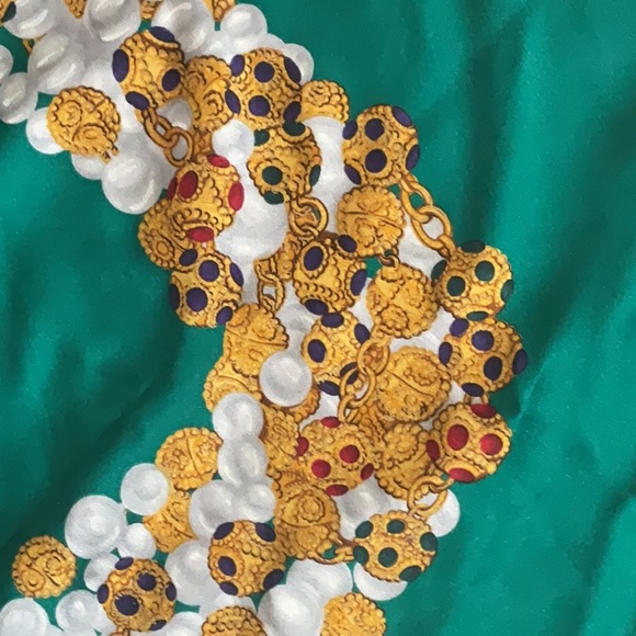 Chanel Green Silk Gripoix Jewels Scarf - Picture 5 of 7